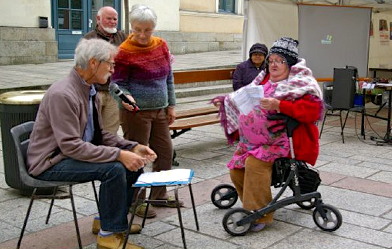 Des pauvres se mettent en scène pour lutter contre les idées reçues ((p.32)