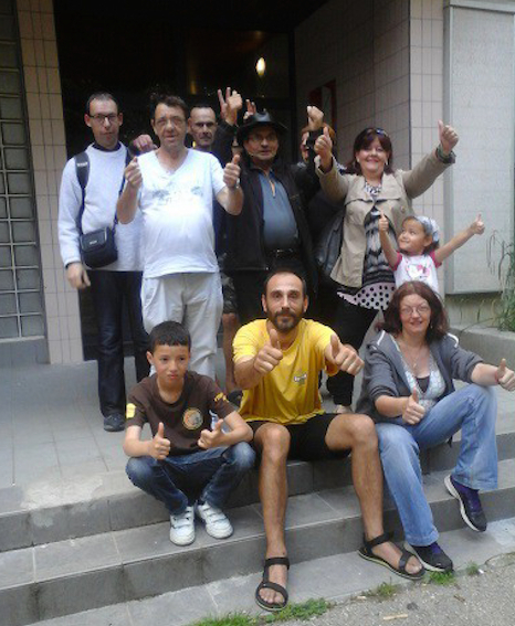 « Causeries » en bas des tours (p.60) « Causeries » en bas des tours (p.60)