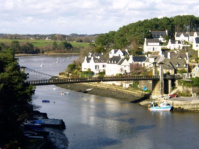 Le Bono, dans l'échancrure du Sal, promenade avec Michel Demion. Le Bono, dans l'échancrure du Sal, promenade avec Michel Demion.