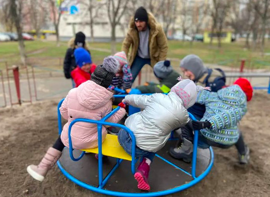 L'Ukraine a conquis Charlie : il y reviendra L'Ukraine a conquis Charlie : il y reviendra