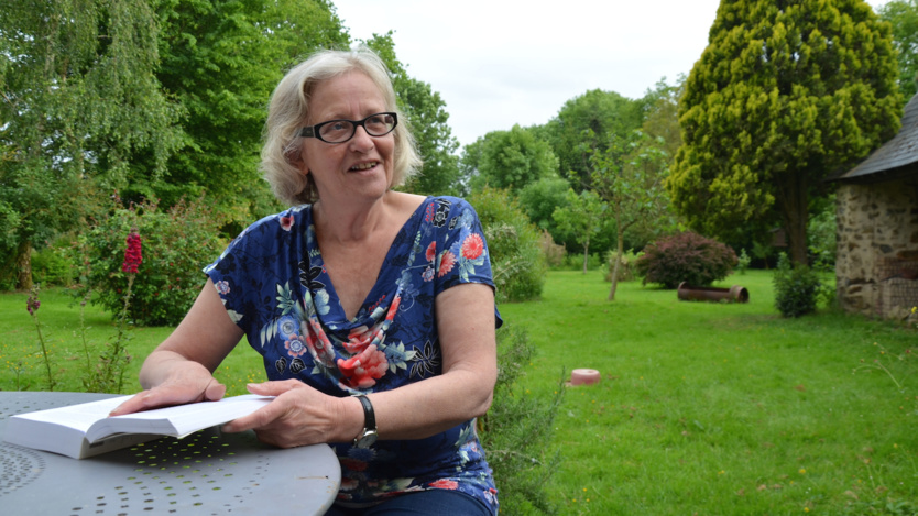 Elisabeth, une humanitaire entre révolte et le bonheur de la rencontre Elisabeth, une humanitaire entre révolte et le bonheur de la rencontre