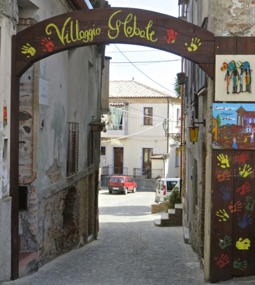 Ces habitants de Riace qui tendent les bras aux immigrés Ces habitants de Riace qui tendent les bras aux immigrés