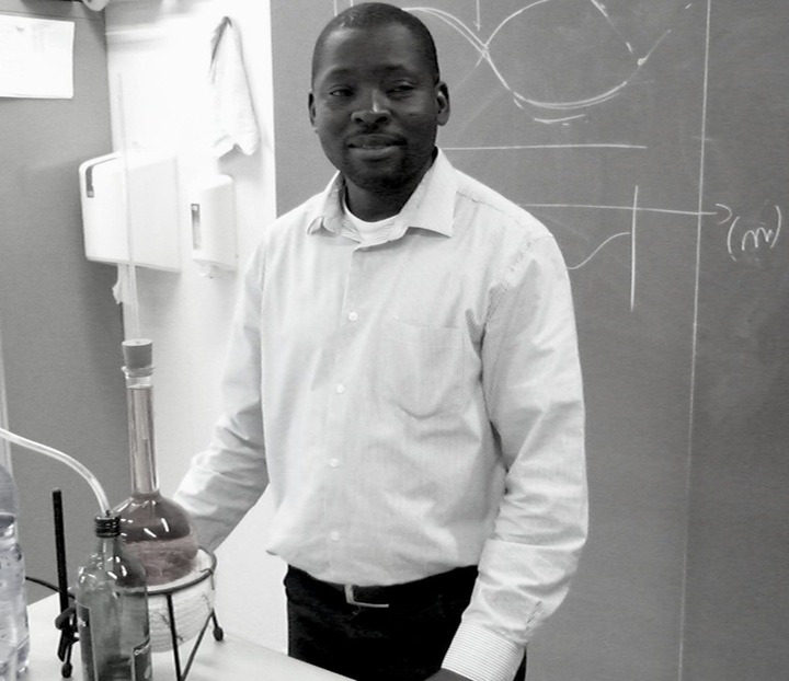 «J’ai découvert, en observant ce qui se passe dans mon village, une décoction de plante pour remplacer l’acide» «J’ai découvert, en observant ce qui se passe dans mon village, une décoction de plante pour remplacer l’acide»