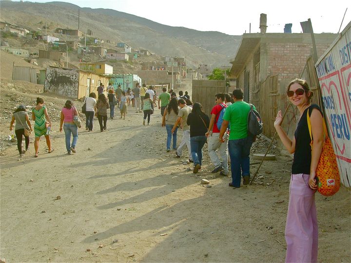 Émilie Etienne dans le quartier populaire de Manchay près de Lima