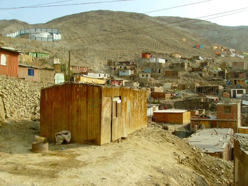 Un quartier d'habitat précaire