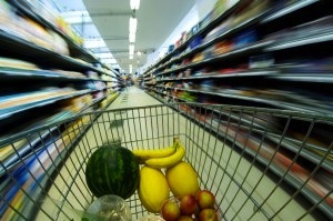 Bananes et ananas : pétition de Peuples Solidaires Bananes et ananas : pétition de Peuples Solidaires