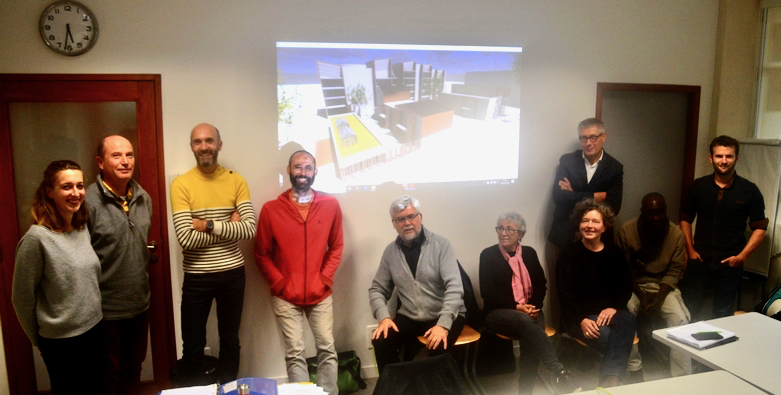 Quelques uns des membres du groupe d'habitat participatif lors de leur réunion du 10 octobre 2019, avec les architectes, le représentant du promoteur et l'accompagnateur d'Epok.