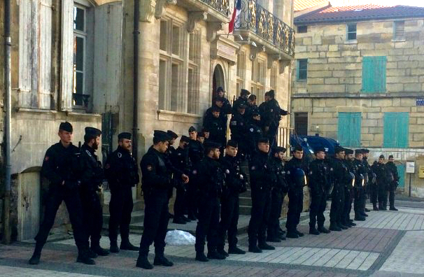 Gendarmes à Bar-le-Duc, 5 février 2019 (© Lorène Lavocat :Reporterre) Gendarmes à Bar-le-Duc, 5 février 2019 (© Lorène Lavocat :Reporterre)