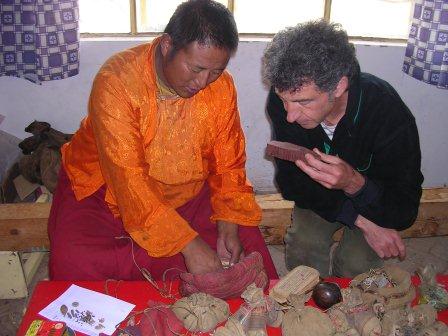 Enquête ethnobotanique au Tibet (photo : JP Nicolas).