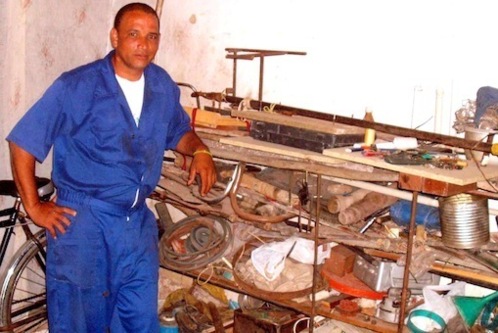 À Cuba, une vie « entre les métaux » À Cuba, une vie « entre les métaux »