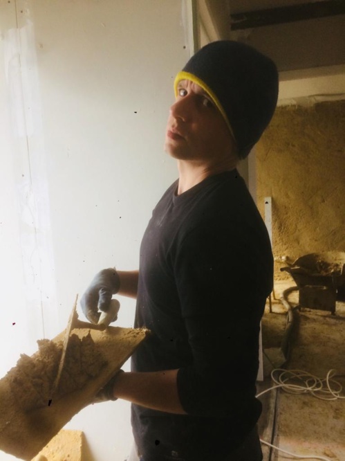 Ces jeunes éco-constructeurs ne craignent pas la crise Ces jeunes éco-constructeurs ne craignent pas la crise