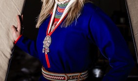 Exemple de robe traditionnelle saamie du Sud - Détail de photo : John Erling Utsi