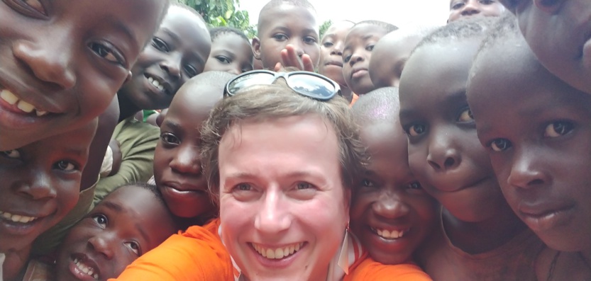 Tiphaine l'architecte s'est faite bâtisseuse en Afrique Tiphaine l'architecte s'est faite bâtisseuse en Afrique