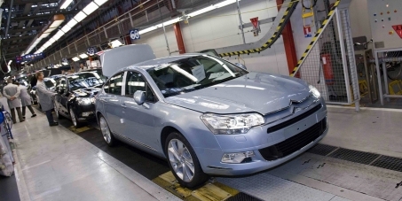 « Ensemble, soutenons l'industrie automobile »