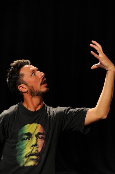 Alec Somoza, le conférencier provocateur Alec Somoza, le conférencier provocateur