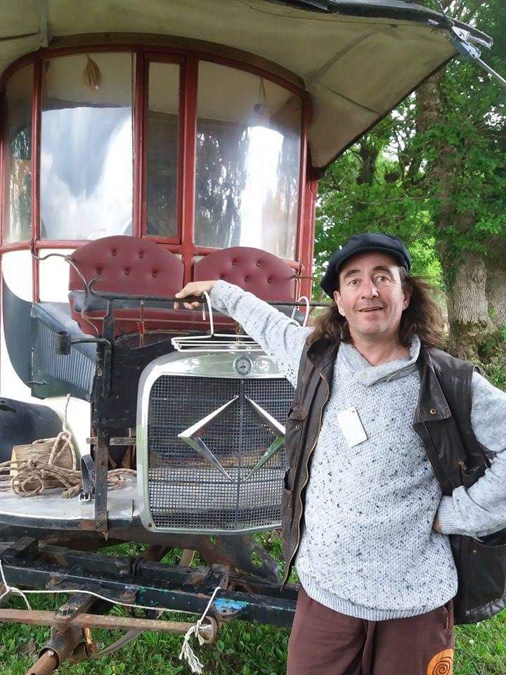 Inoubliable Luc Pérez, artiste croqueur d'âmes en Brocéliande Inoubliable Luc Pérez, artiste croqueur d'âmes en Brocéliande