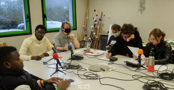 L'insertion, ça s'écoute ! Sur les ondes de Radio Kalon, à Vannes L'insertion, ça s'écoute ! Sur les ondes de Radio Kalon, à Vannes