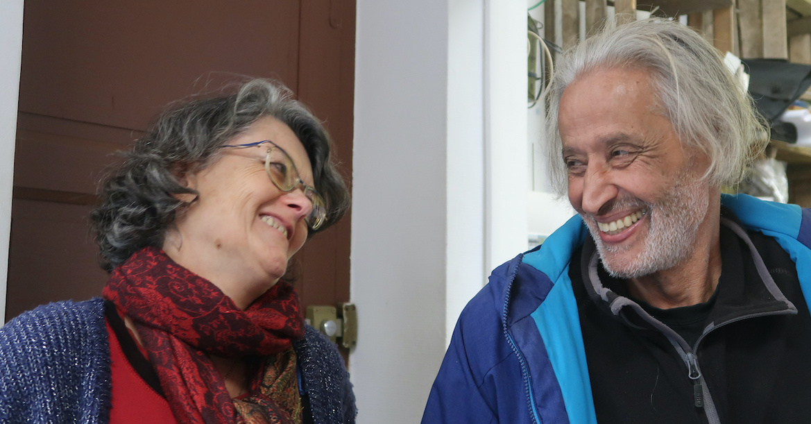 Muriel et Hakim font passer le courant dans le quartier Muriel et Hakim font passer le courant dans le quartier