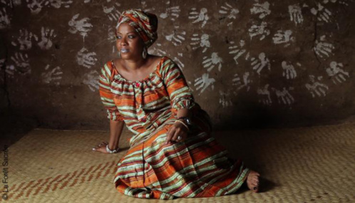 Martha lutte contre l'excision avec les matrones Martha lutte contre l'excision avec les matrones