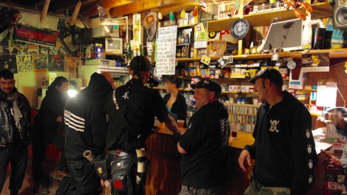 Chez Patrick, l'esprit punk souffle à Saint Péran Chez Patrick, l'esprit punk souffle à Saint Péran