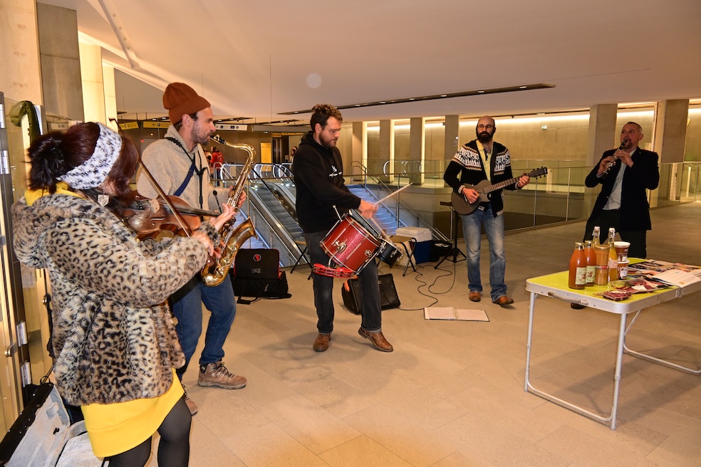 Les Fièvres de lait, station de métro Sainte Anne à Rennes.
