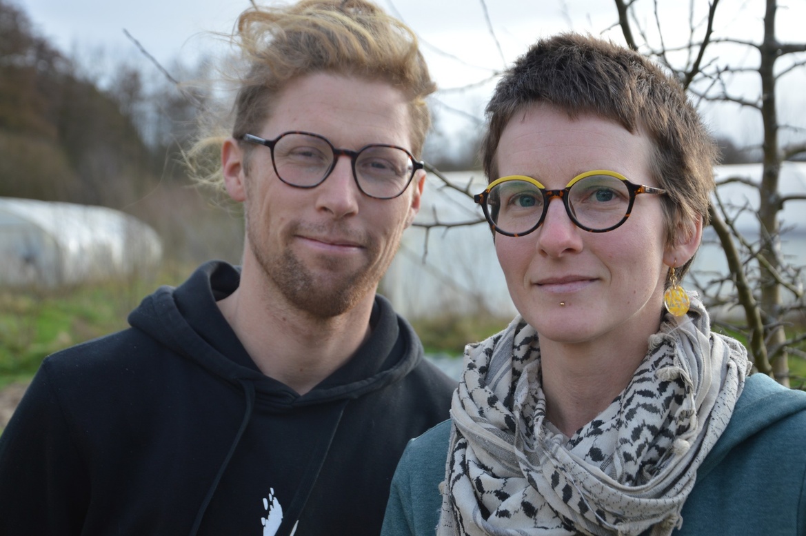 Candice et Louis mènent une vie sobre. Ils cherchent à réduire les charges plutôt qu'augmenter le chiffre d'affaires.