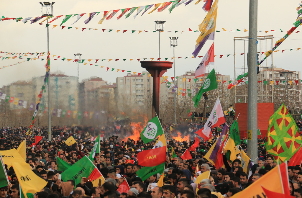 Foule à Diyarbakir le 21 mars 2017 à la fête du Newroz, le nouvel an kurde