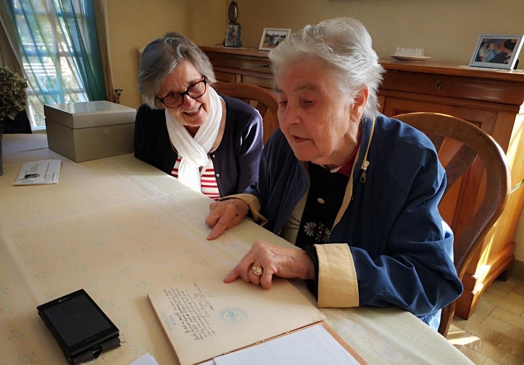 Jeanine Gautier, présidente de l'équipe Saint-Vincent de Redon de 1985 à 1995 avec Thérèse Lahaye, présidente de 2008 à 2011.