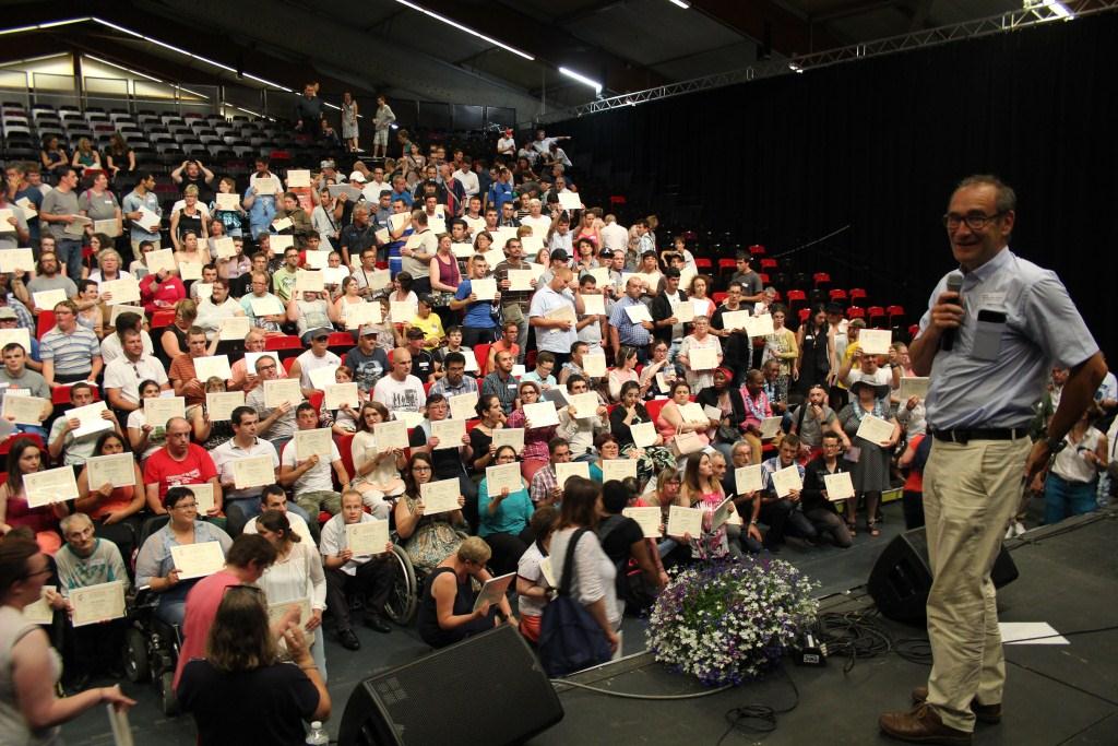 Chaque année, les travailleurs handicapés reçoivent une attestation de compétences (ici, Quimper, Aresat, 2018).