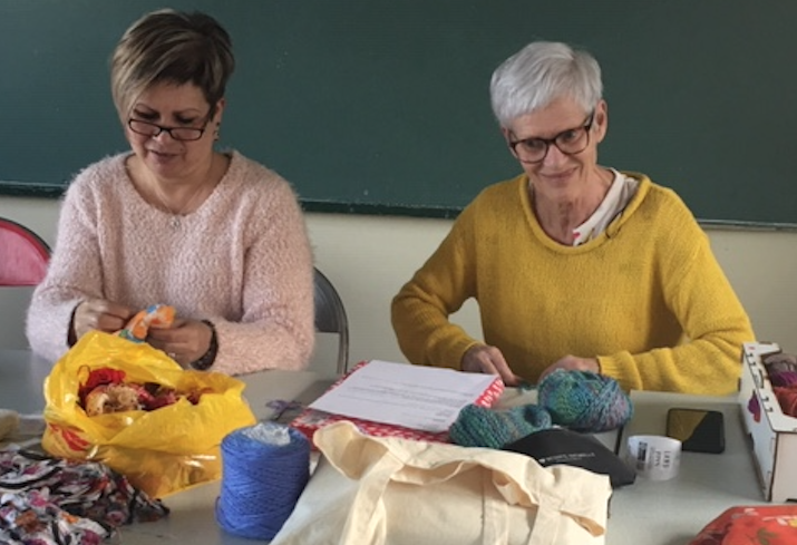 Avec des petites mains de la solidarité