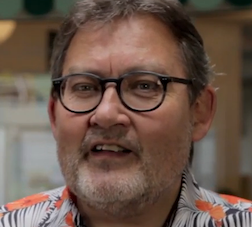 Laurent Prieur carbure à l'ESS, l'énergie sociale et solidaire Laurent Prieur carbure à l'ESS, l'énergie sociale et solidaire