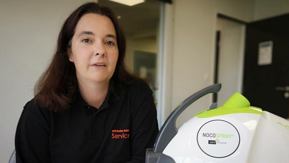 La crise sanitaire a fait de Stéphanie une "travailleuse essentielle" La crise sanitaire a fait de Stéphanie une "travailleuse essentielle"