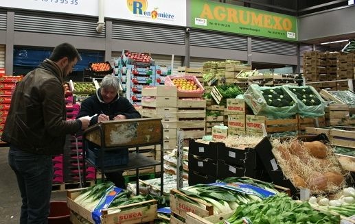 À Rungis, des tonnes de fruits « solidaires »