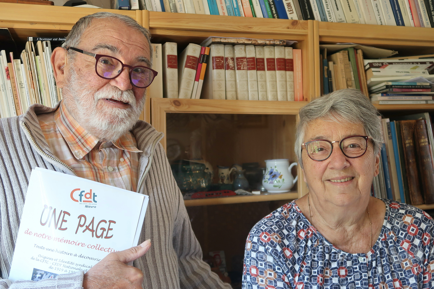 Robert et Marie-Cécile Gaulon dans leur maison qu'ils louent à Nevers. Une vie d'engagement à deux.