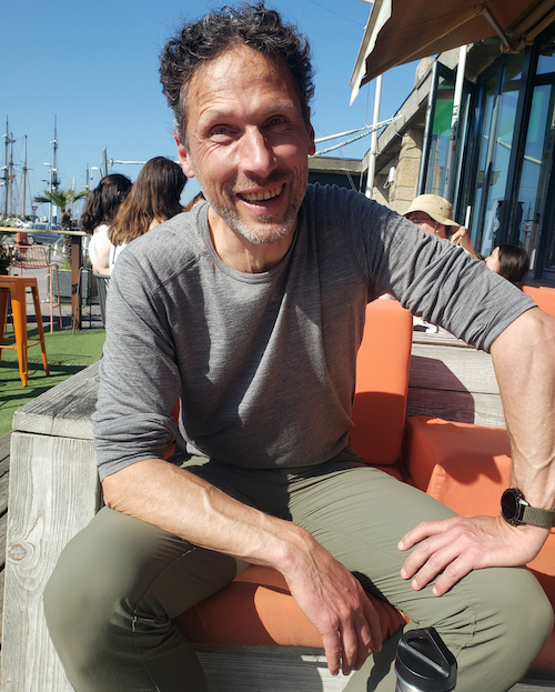 Ingénieur, prof, "salarié indépendant" Ingénieur, prof, "salarié indépendant"