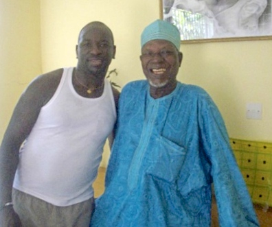 Touré Vakaba et son père, chef coutumier.