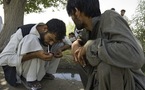 Afghans dans l'enfer de la drogue