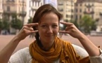Laurène, journaliste stagiaire, sourde et muette