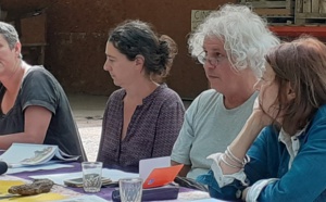 De gauche à droite, Véronique Marcheseau (Confédération Paysanne), Morgane Ody (Via Campesina), Gilles Maréchal animateur du débat (Association Acteur du Monde agricole et Rural), Sylvia Pérez-Victoria, professeur d'économie à l'Université d'Andalousie.