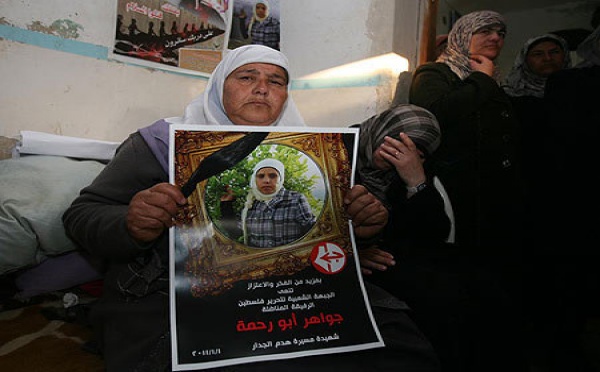 Une manifestante non-violente tuée en Palestine