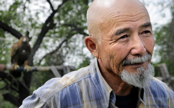 Au Kazakhstan, l’homme et l’oiseau