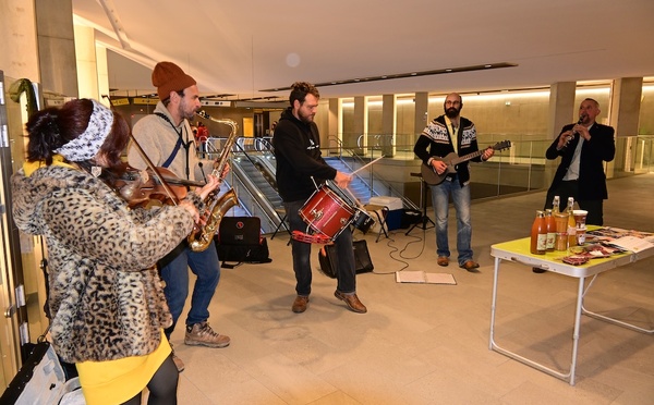 Chaud, les paysans musiciens des "Fièvres de lait" !