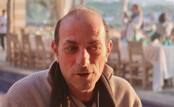 Hossam, exilé, déchiré, se bat toujours pour les jeunes de Gaza