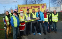 Avec Olivia et ses amis, au rond-point de la fraternité Avec Olivia et ses amis, au rond-point de la fraternité
