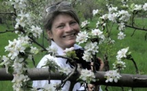 Catherine Peix nous croque la magique histoire des pommiers kazakhs Catherine Peix nous croque la magique histoire des pommiers kazakhs