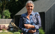 Alors, un jour, Hélène découvrit le cheval thérapeute Alors, un jour, Hélène découvrit le cheval thérapeute