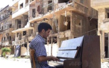 Dans le camp de réfugiés, le piano d'Ayham al-Ahmad…