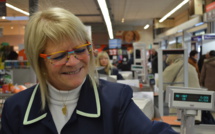 Pour Béatrice, être caissière, « c'est bonheur » Pour Béatrice, être caissière, « c'est bonheur »