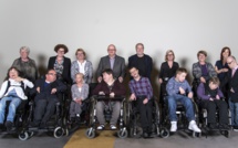​En Suède, Magnus et ses amis polyhandicapés dirigent leur association