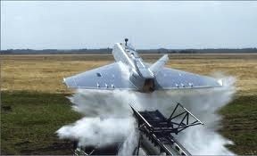 Les drones tuent... et vous surveillent Les drones tuent... et vous surveillent